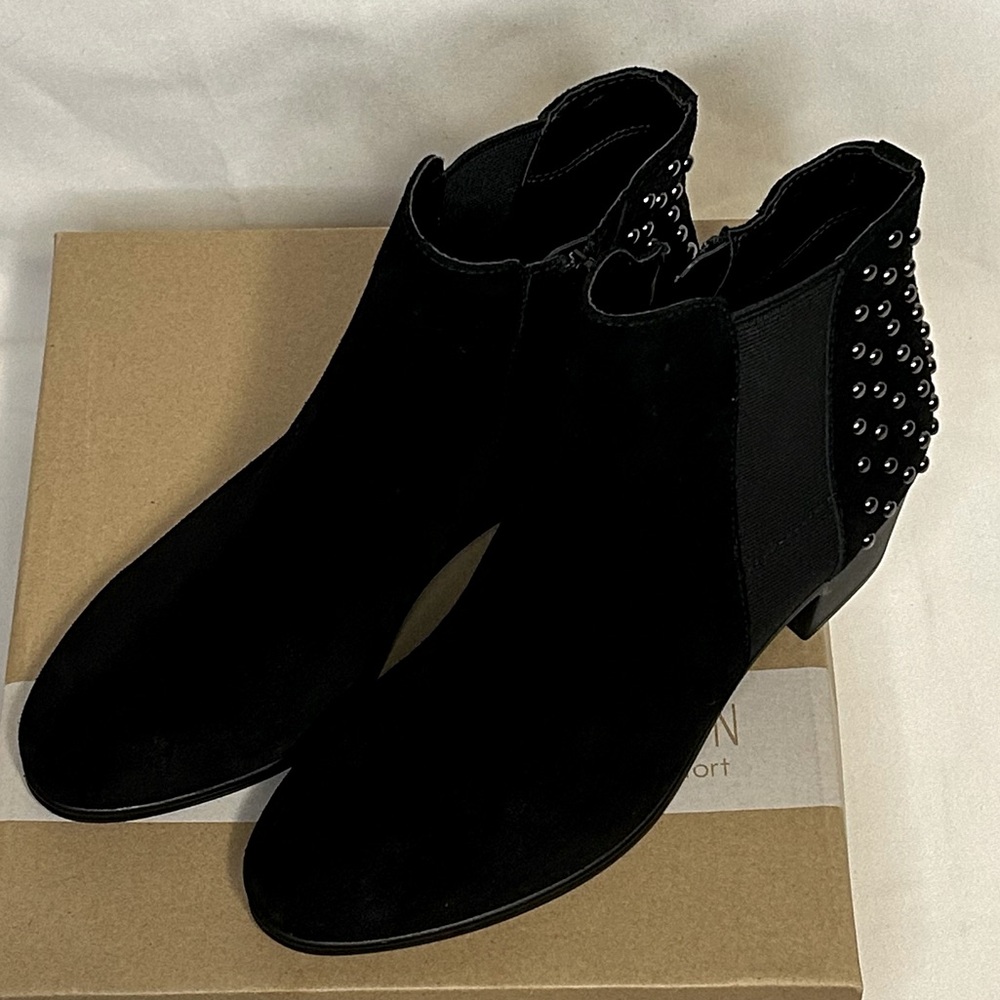 STEVEN NATURAL COMFORT BLACK SUEDE STUDDED BOOTIES, 8M, NWT in box, not worn